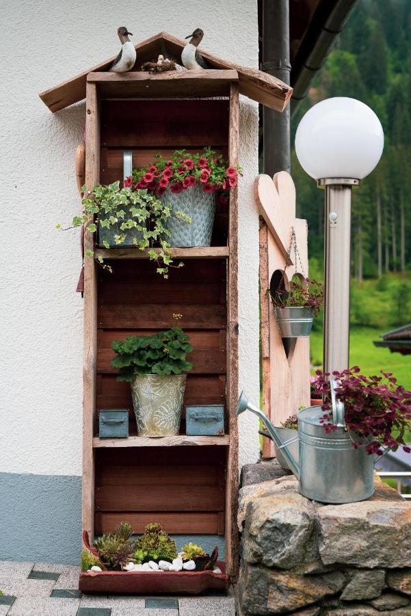 Gästehaus Fitsch - Ferienwohnung in Silbertal Exterior foto