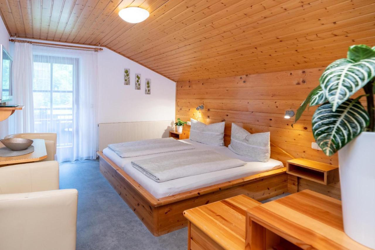 Gästehaus Fitsch - Ferienwohnung in Silbertal Exterior foto